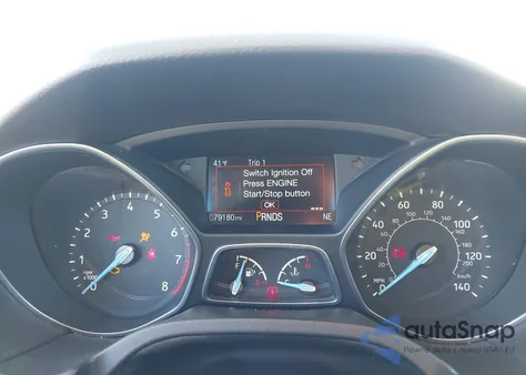 2018 Ford Focus Titanium z USA, uszkodzony, nr VIN 1FADP3N2XJL273199